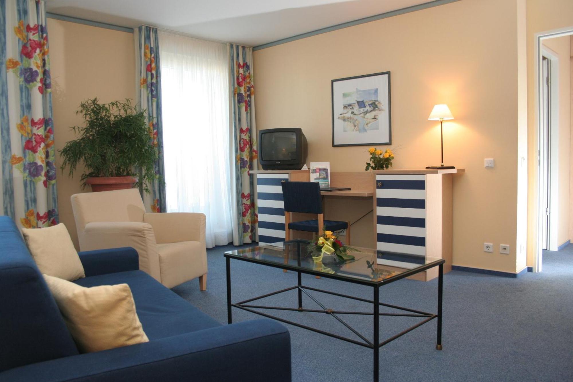 Hotel & Restaurant Seebruecke Zingst Bagian luar foto